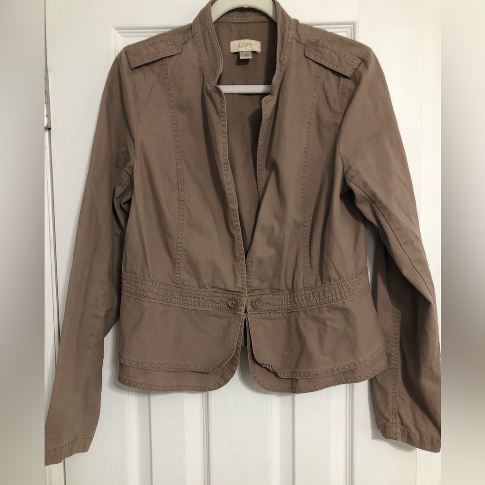 Loft‎ tan brown light weight jacket 100% cotton women size medium outdoor spring
